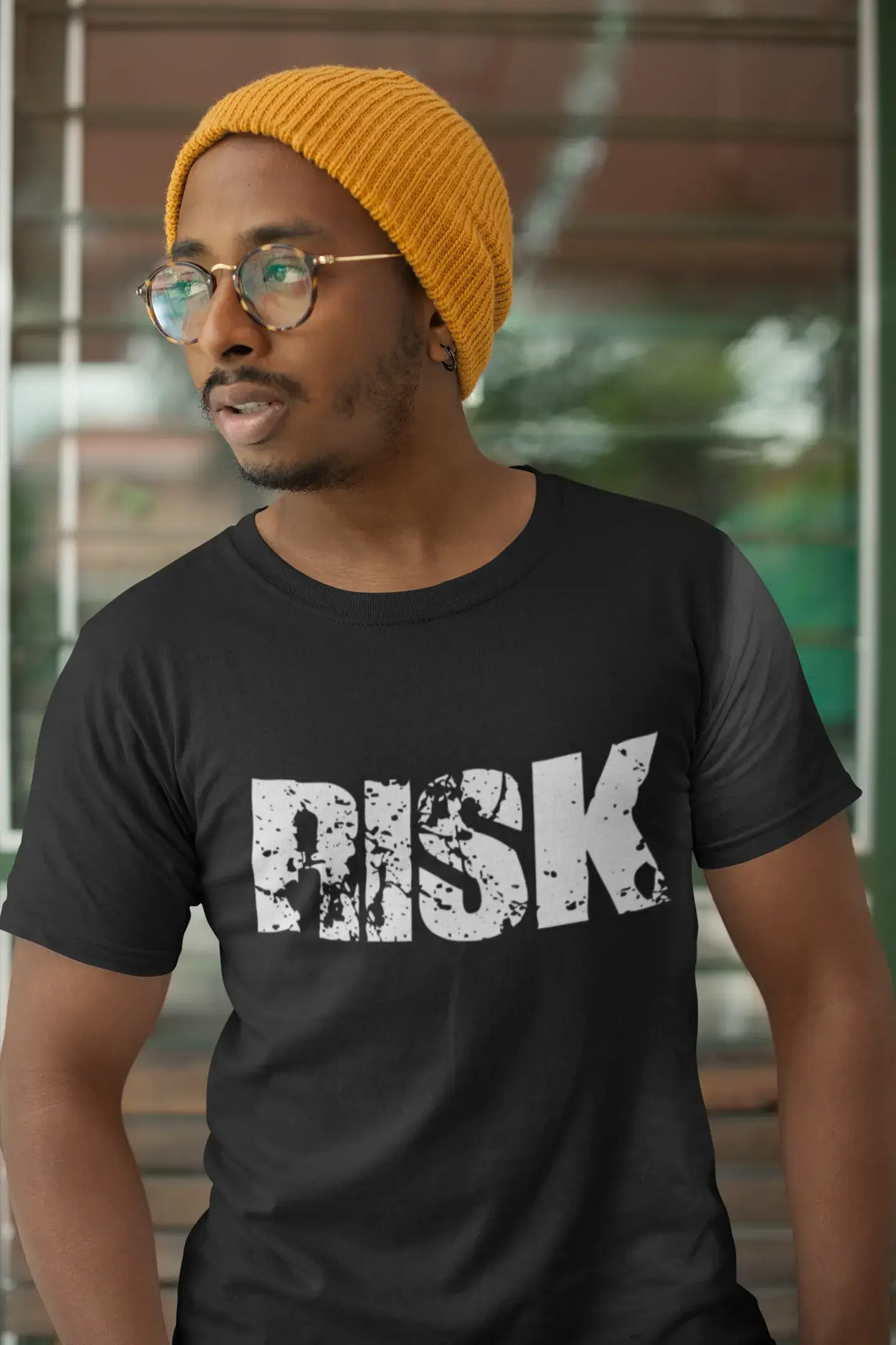 Risiko, weiße Buchstaben, Herren-Kurzarm-Rundhals-T-Shirt 00007