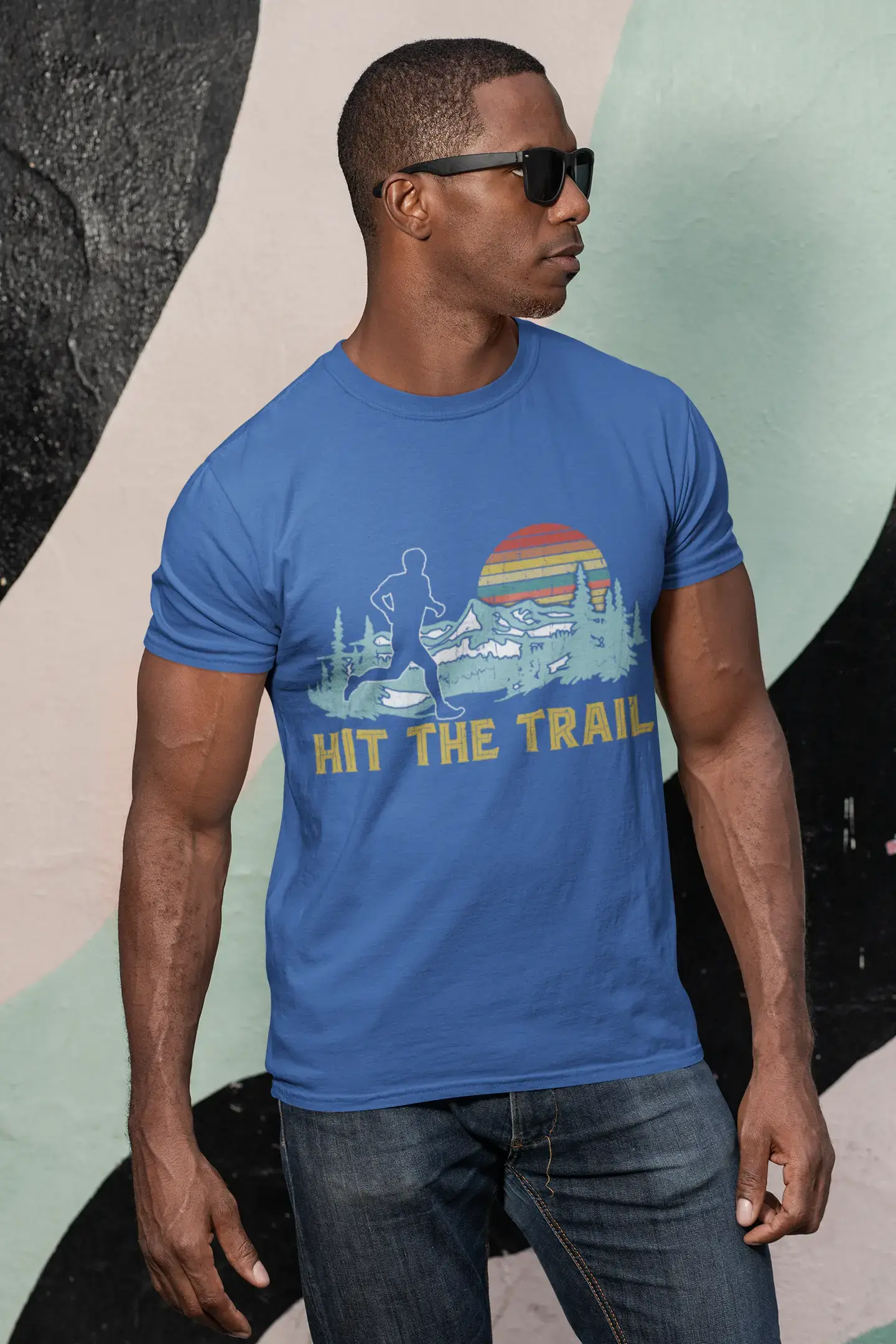 ULTRABASIC Herren-Neuheits-T-Shirt „Hit the Trail“ – lustiges Läufer-T-Shirt