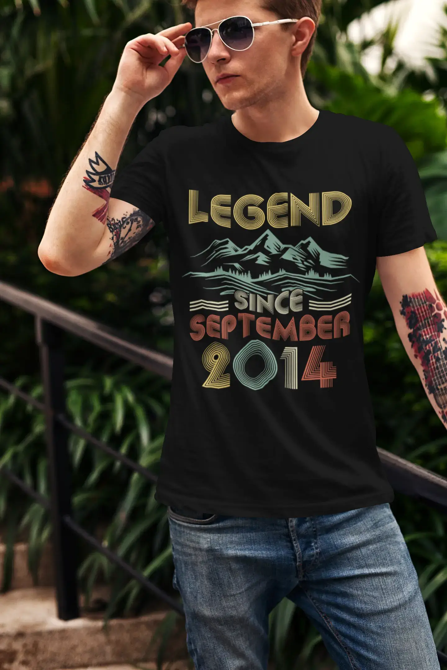 ULTRABASIC Men's T-Shirt Legend Since September 2014 - Vintage Birthday Tee Shirt