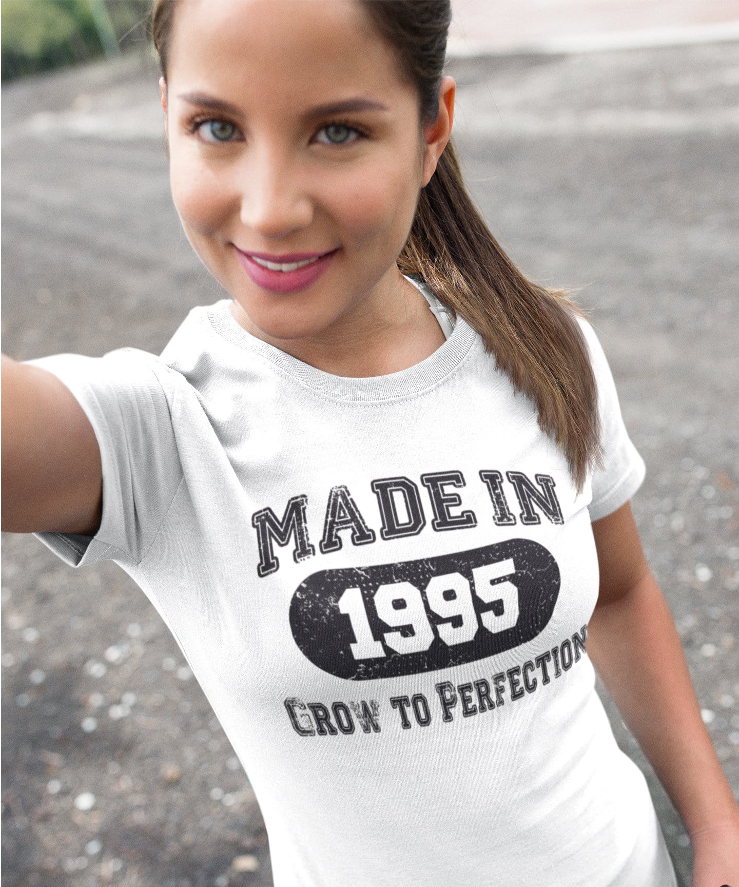 Geburtstagsgeschenk Made 1995 T-Shirt, Geschenk-T-Shirt, Damen-T-Shirt